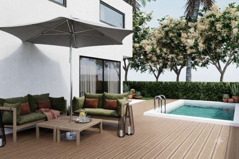 Area de piscina y jardin de Villa Marina